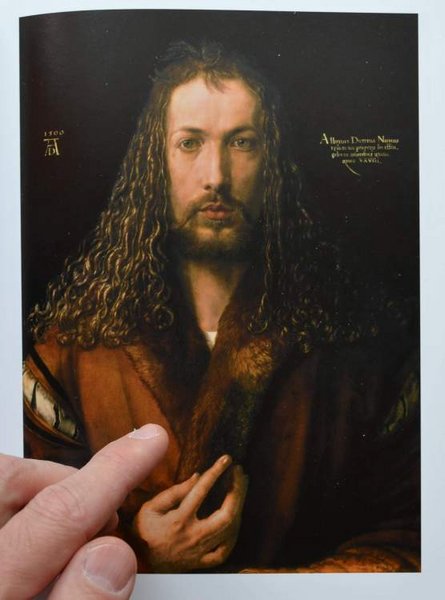01 – Albrecht Dürer, dotyk s majstrom – reprofoto (A.D., autoportrét, 1500)
