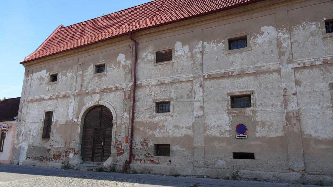 Objekt sýpky pred obnovou. Foto: I. Radimák, KPÚ Trenčín, 2017