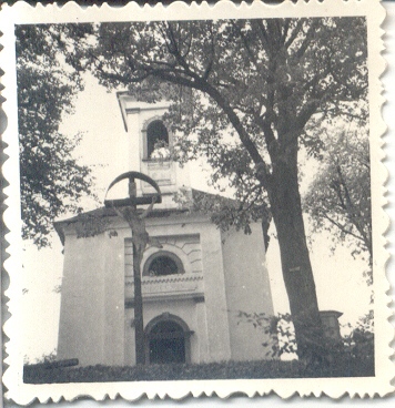 Historická fotografia Kostola sv. Kríža, neznámy autor, 1953 Zdroj: archív Pohronského múzea v Novej Bani