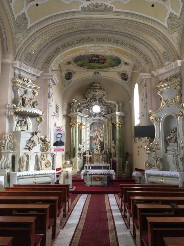 Interiér kostola, pohľad smerom do svätyne. Foto: A.Bunčeková, PÚ SR 2018