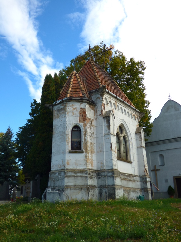 Juhovýchodné nárožie kaplnky. Foto: E.Gažiová, KPÚ Nitra 2018